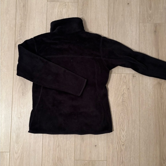 PATAGONIA Black Quarter Zip - Picture 4 of 4